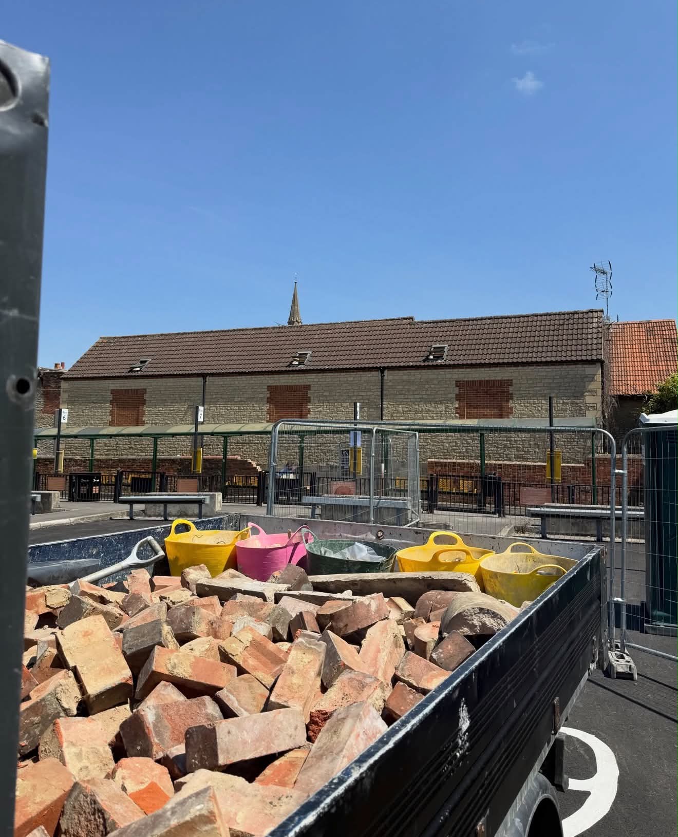 Reclaimed brick materials